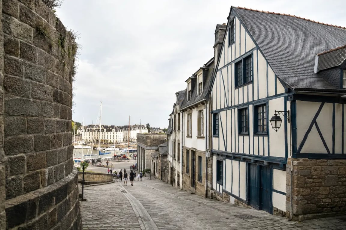 Préparer ses prochaines escapades touristiques dans le Morbihan et ailleurs : centre historique de Vannes, remparts et port